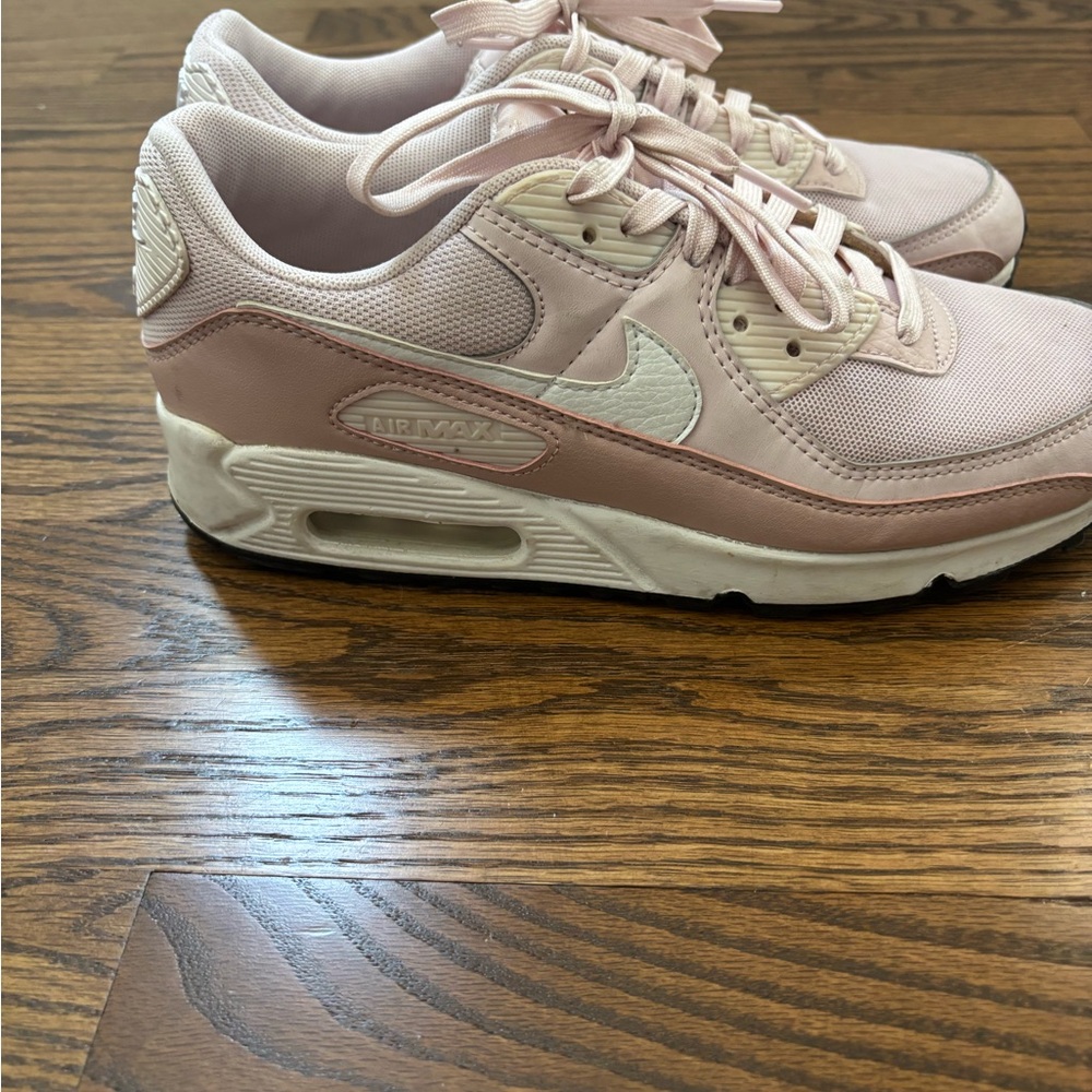 Nike Women's Air Max 90 Light Pink Sneakers